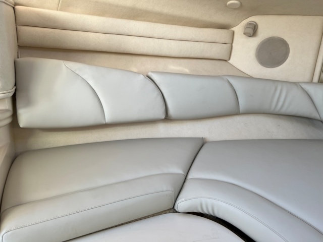 993525-31 Sea Ray 260 Sundancer - 2001 Mercruiser 5.7 incl Boat trailer