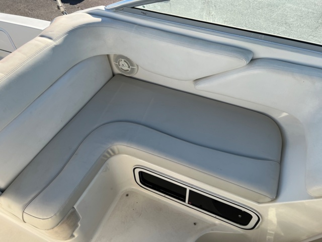 993525-37 Sea Ray 260 Sundancer - 2001 Mercruiser 5.7 incl Boat trailer