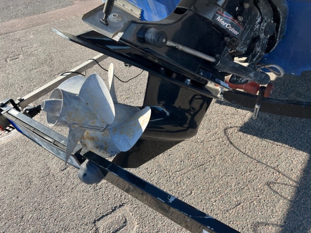 993525-49 Sea Ray 260 Sundancer - 2001 Mercruiser 5.7 incl Boat trailer