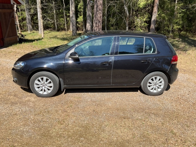 1001987-2 Volkswagen Golf 5-door 1.6 Multifuel - 2011