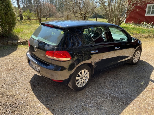 1001987-5 Volkswagen Golf 5-door 1.6 Multifuel - 2011