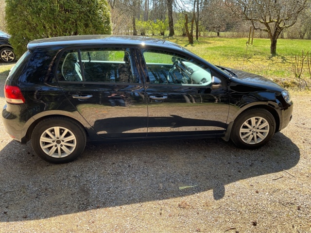 1001987-6 Volkswagen Golf 5-door 1.6 Multifuel - 2011
