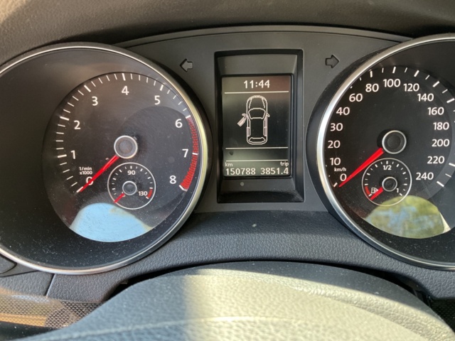 1001987-15 Volkswagen Golf 5-door 1.6 Multifuel - 2011