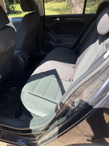 1001987-19 Volkswagen Golf 5-door 1.6 Multifuel - 2011