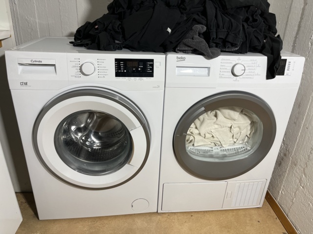 963300-7 Washing machine & dryer / Cylinda x Beko