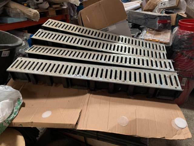 992898-2 Ground gutter 4 pcs Nicoll DRP178