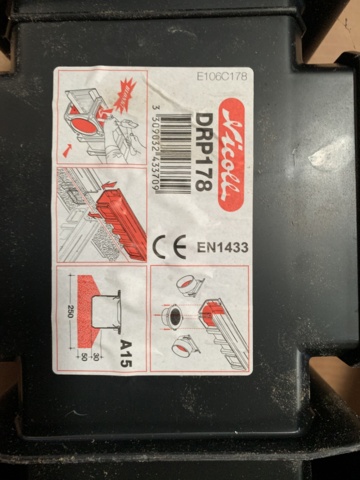 992898-3 Ground gutter 4 pcs Nicoll DRP178