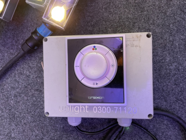 1022920-6 Traxon tunable light with control panel