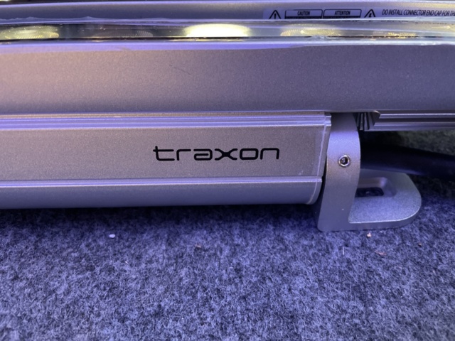 1022920-5 Traxon tunable light with control panel