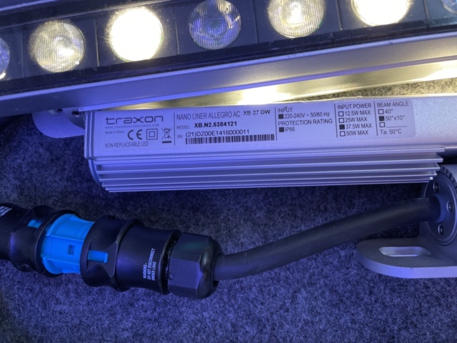 1022920-4 Traxon tunable light with control panel