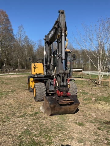 1001990-2 Hjulgrävare Volvo EW140  - 2000