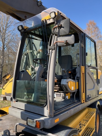 1001990-32 Hjulgrävare Volvo EW140  - 2000