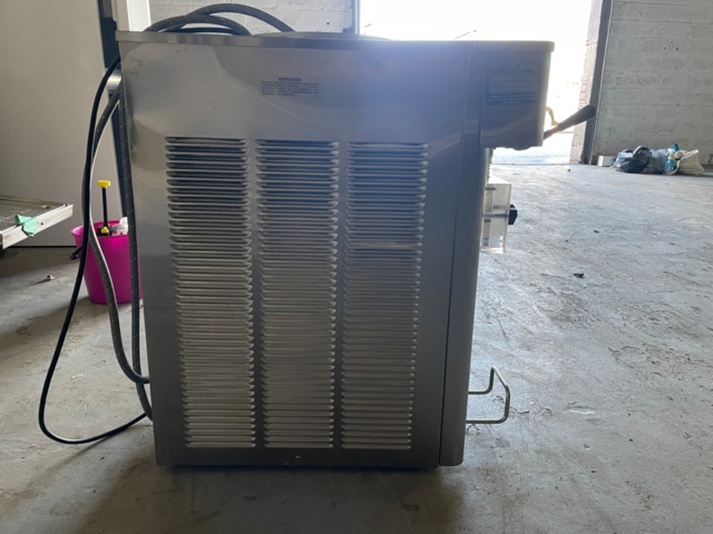 1025531-9 Soft ice cream machine Stoelting F111-102l