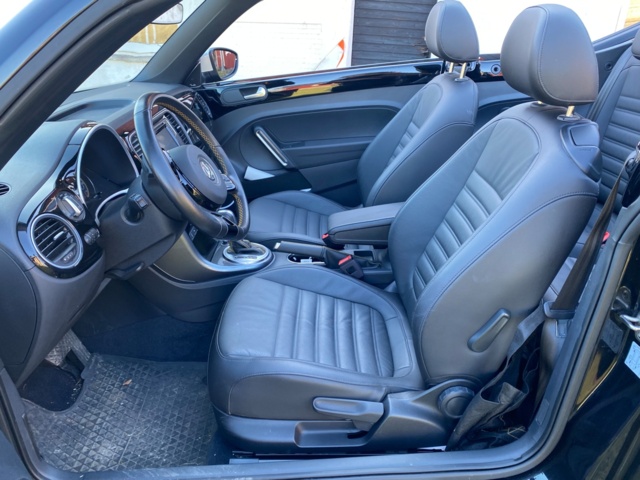 1025530-26 Volkswagen Beetle Cabriolet "Dune" 2.0 TSI - 2017