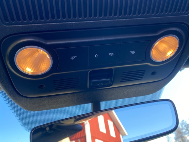 1025530-24 Volkswagen Beetle Cabriolet "Dune" 2.0 TSI - 2017