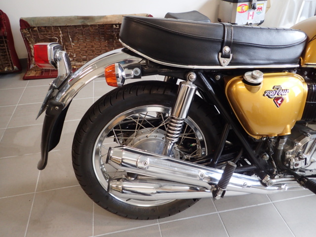 1025596-8 HONDA CB 750 - 1977