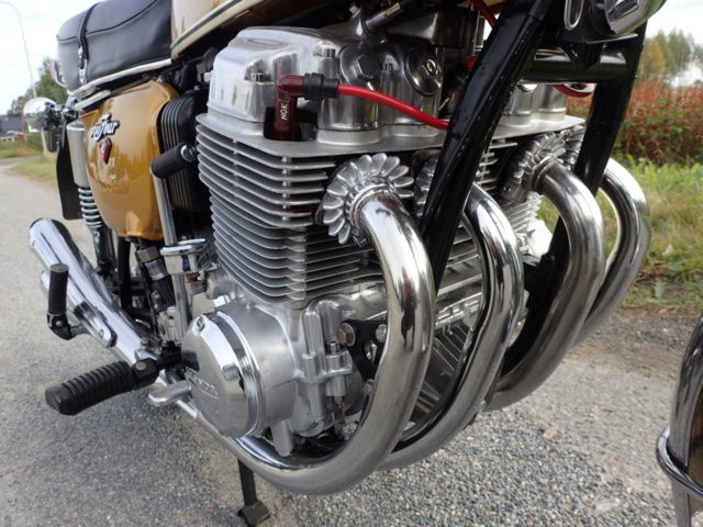 1025596-21 HONDA CB 750 - 1977