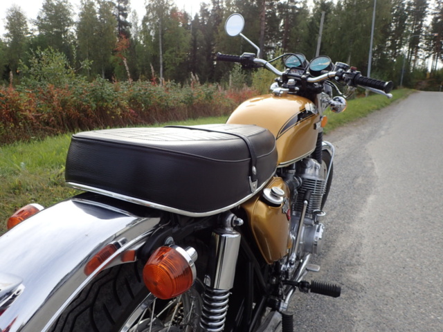 1025596-33 HONDA CB 750 - 1977