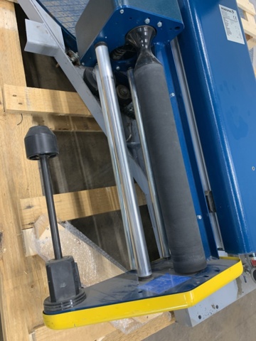 1025575-3 Automatic plastic machine Robopac Rotoplat TP 107 FRD, 2011