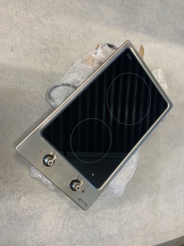 881654-2 Glass ceramic hob SMEG