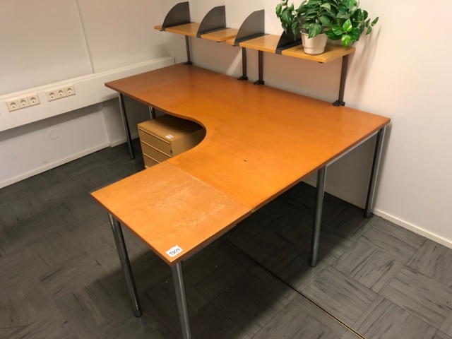 1025624-1 Työpiste: pöytä, hylly ja laatikosto - Ei pohjahintaa