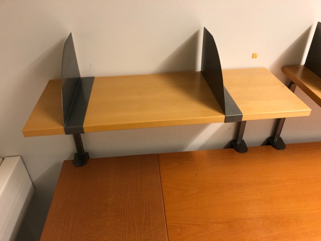 1025624-3 Työpiste: pöytä, hylly ja laatikosto - Ei pohjahintaa