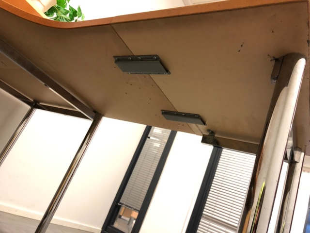 1025624-5 Työpiste: pöytä, hylly ja laatikosto - Ei pohjahintaa