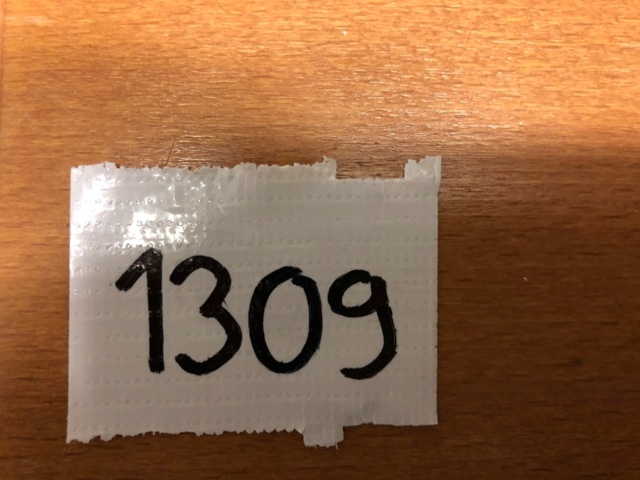 1025624-10 Työpiste: pöytä, hylly ja laatikosto - Ei pohjahintaa