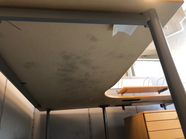 1025668-6 Martela työpöytä, hylly ja laatikosto - Ei pohjahintaa