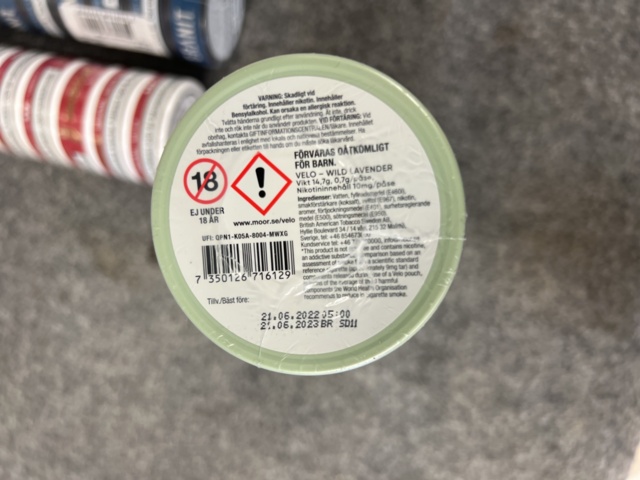 815006-12 Lots of snus, cigarettes and cigars