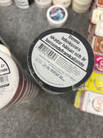 815006-19 Lots of snus, cigarettes and cigars