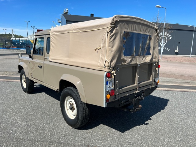704129-3 Land Rover Defender 110 Hard Top 2.5 TD5 4x4 - 1999