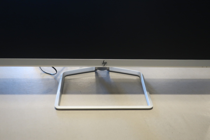 954671-2 2 computer monitors 27", HP 27fw