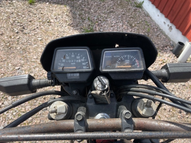 1023216-12 YAMAHA XT 350 55V