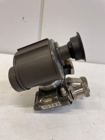 998537-3 Military scope/Aiming instrument for machine gun.