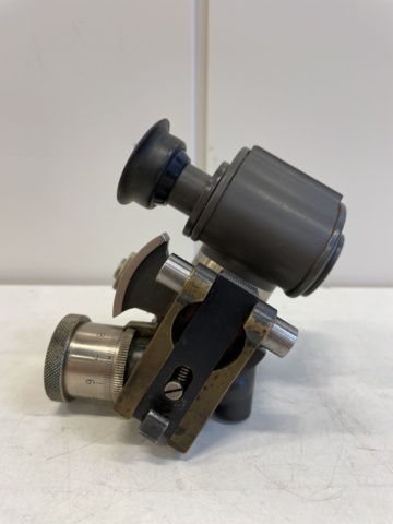 998537-5 Military scope/Aiming instrument for machine gun.