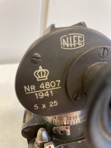 998537-7 Military scope/Aiming instrument for machine gun.