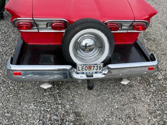 1026384-6 Ford Fairlane 500 Town Victoria 5.4 V8 - 1958