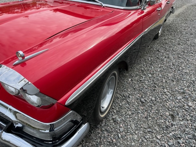 1026384-10 Ford Fairlane 500 Town Victoria 5.4 V8 - 1958