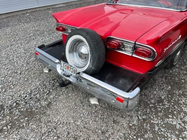 1026384-14 Ford Fairlane 500 Town Victoria 5.4 V8 - 1958