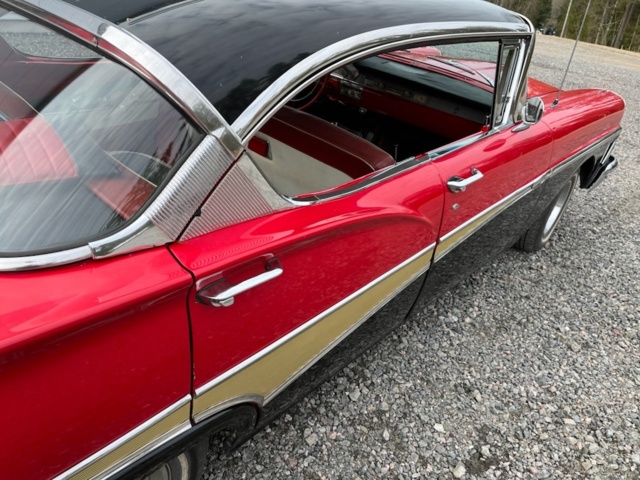 1026384-19 Ford Fairlane 500 Town Victoria 5.4 V8 - 1958