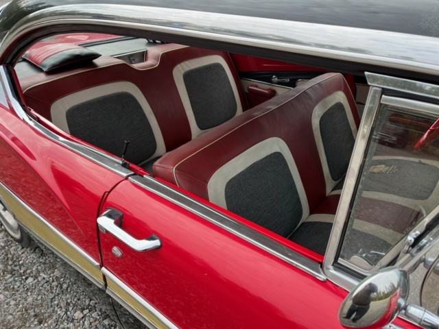 1026384-44 Ford Fairlane 500 Town Victoria 5.4 V8 - 1958