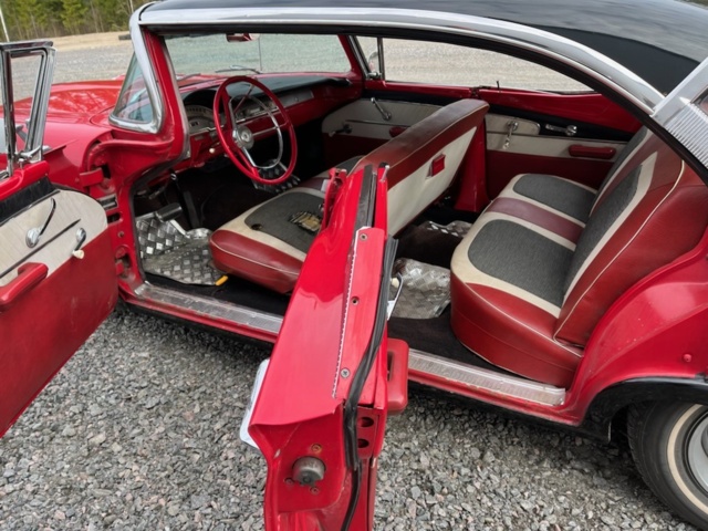 1026384-43 Ford Fairlane 500 Town Victoria 5.4 V8 - 1958