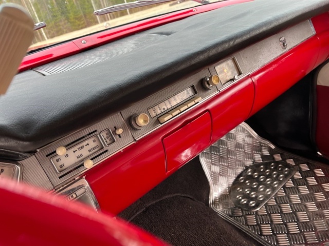 1026384-52 Ford Fairlane 500 Town Victoria 5.4 V8 - 1958