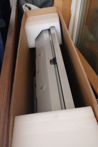 1026456-6 TV screen for outdoor use, new in original packaging