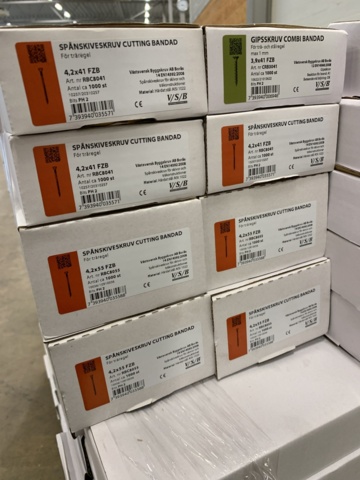 1026499-10 Pallet with banded screw VSB