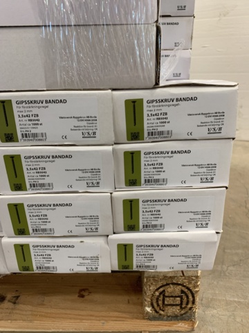 1026499-11 Pallet with banded screw VSB