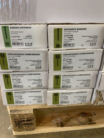 1026499-13 Pallet with banded screw VSB