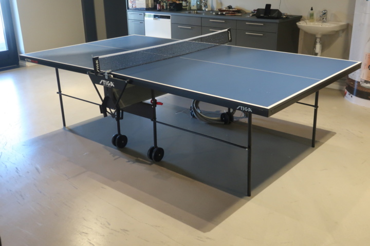 954702-2 Ping-pong table, Stiga ActionRoller and 10 racks, Yasaka