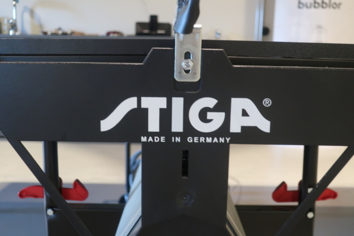 954702-4 Ping-pong table, Stiga ActionRoller and 10 racks, Yasaka